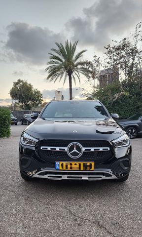 מודעת רכב מרצדס-בנץ GLA