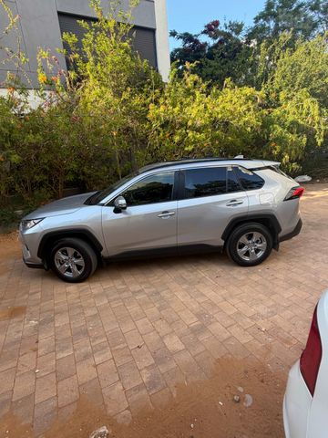 מודעת רכב טויוטה RAV4
