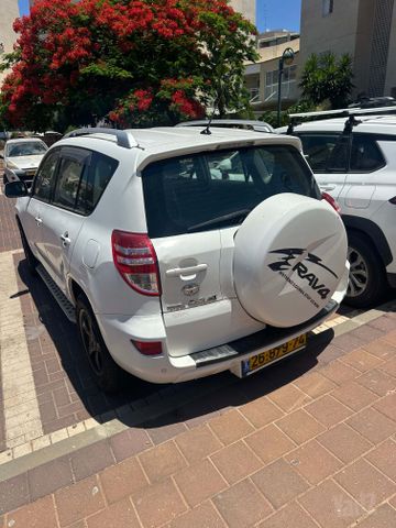 מודעת רכב טויוטה RAV4