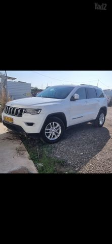 מודעת רכב ג'יפ גרנד צ'ירוקי