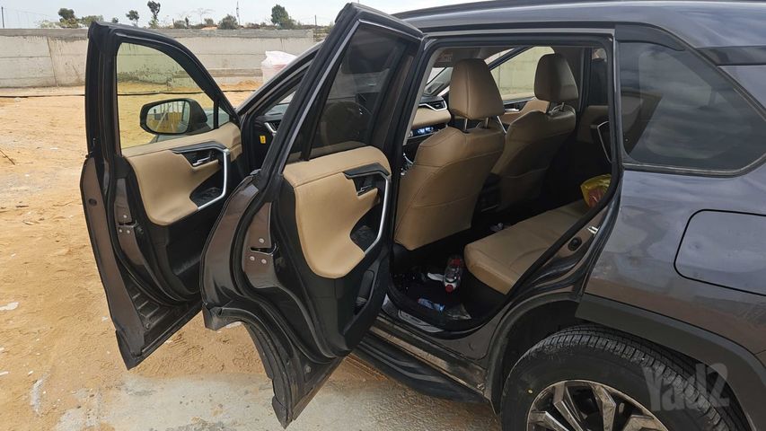 מודעת רכב טויוטה RAV4