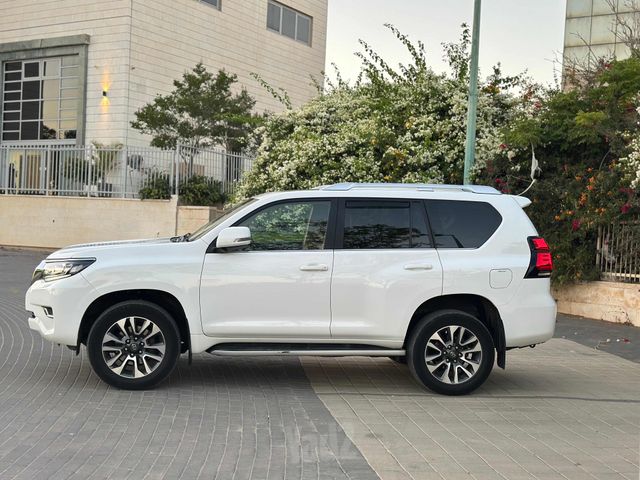מודעת רכב טויוטה לנד קרוזר