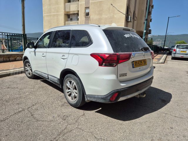 מודעת רכב מיצובישי אאוטלנדר