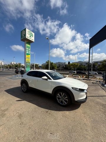מודעת רכב מאזדה CX-30
