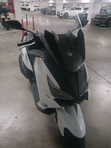 מודעת רכב סאן יאנג ג'וי-מקס 250 XI