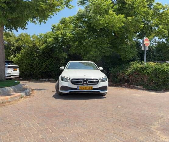 מודעת רכב מרצדס-בנץ E-class