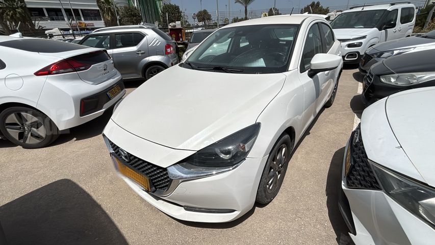 מודעת רכב מאזדה 2