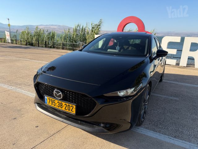 מודעת רכב מאזדה 3