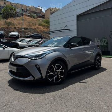 מודעת רכב טויוטה C-HR