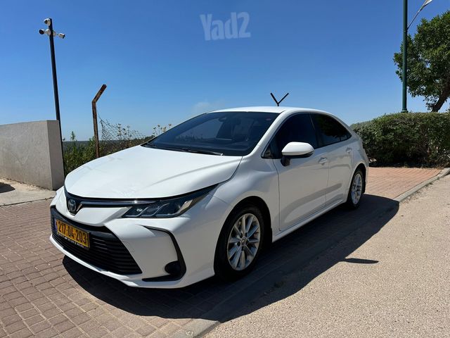 מודעת רכב טויוטה קורולה 2