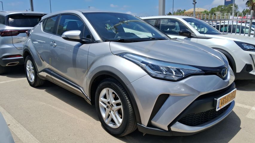 מודעת רכב טויוטה C-HR