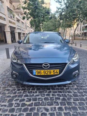 מודעת רכב מאזדה 3