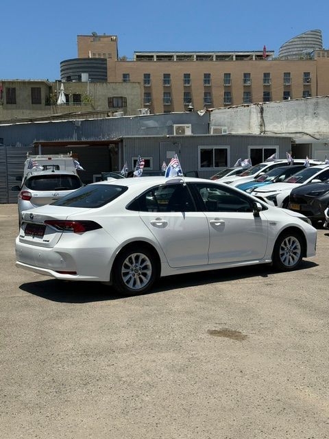 מודעת רכב טויוטה קורולה 2