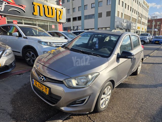 מודעת רכב יונדאי i20