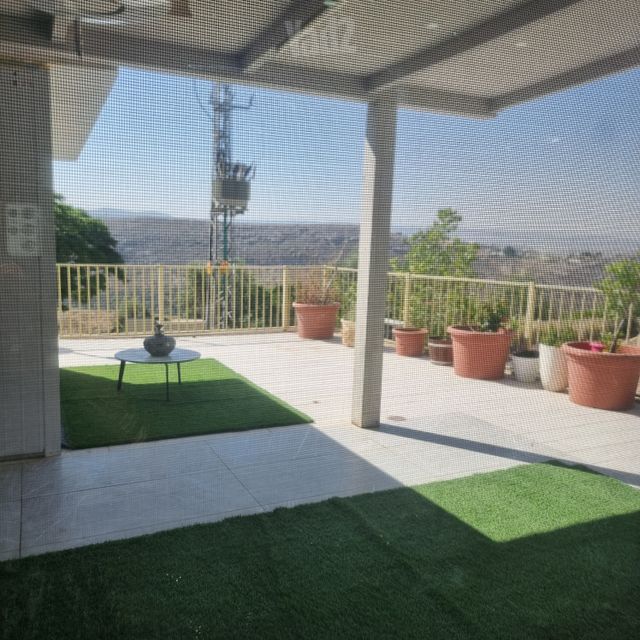 ברקת 28