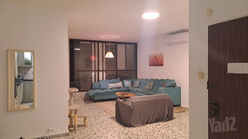 חנה סנש 1