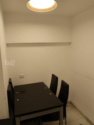 יחידת דיור להשכרה בירושלים — 2