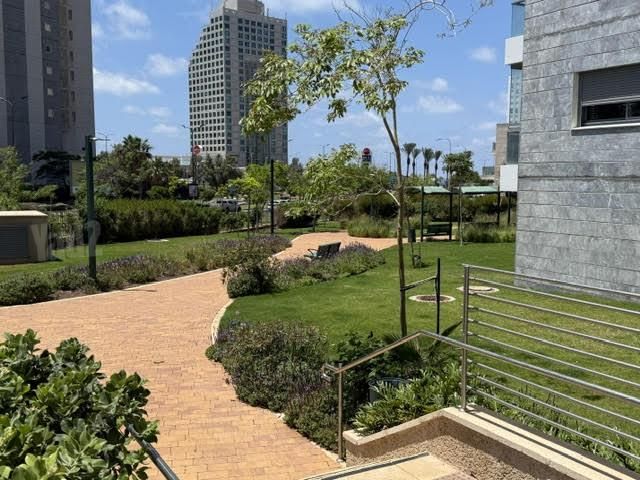תמונה 7 של דירת 5 חדרים להשכרה בנתניה