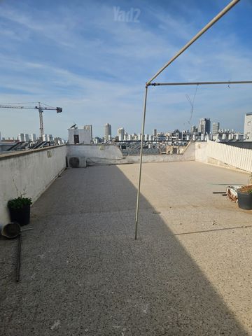 גג/ פנטהאוז, דרום מערב ותיק, בת ים