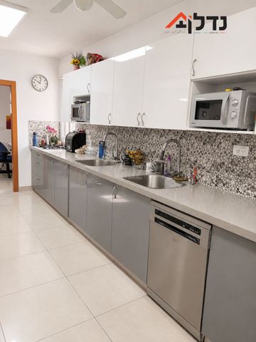 גג/ פנטהאוז למכירה בבית שמש (תיווך) — 5