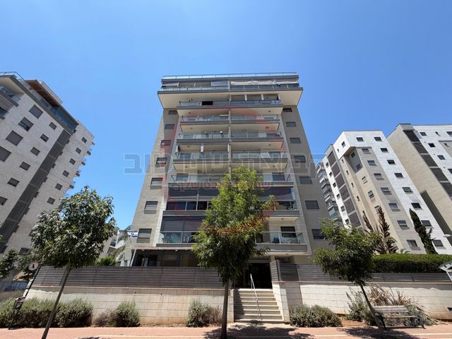 שוהם 