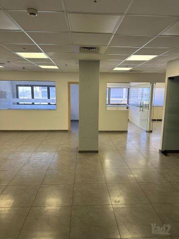 מודעת נכס, מב"ת מערב, אזור תעשייה חדש, ראשון לציון