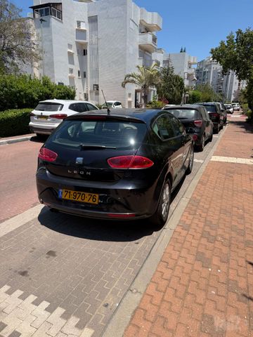 מודעת רכב סיאט לאון