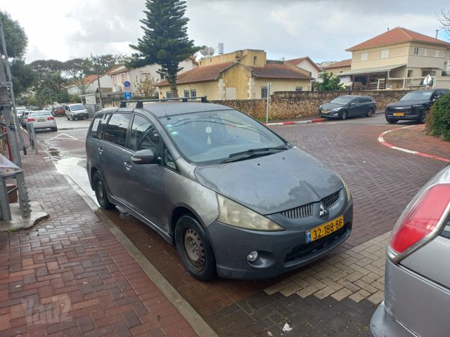 מודעת רכב מיצובישי גרנדיס