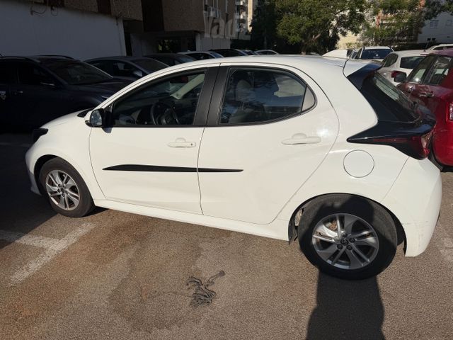 מודעת רכב טויוטה יאריס