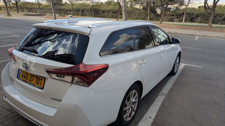מודעת רכב טויוטה אוריס