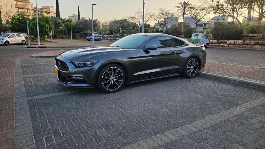 מודעת רכב פורד מוסטנג