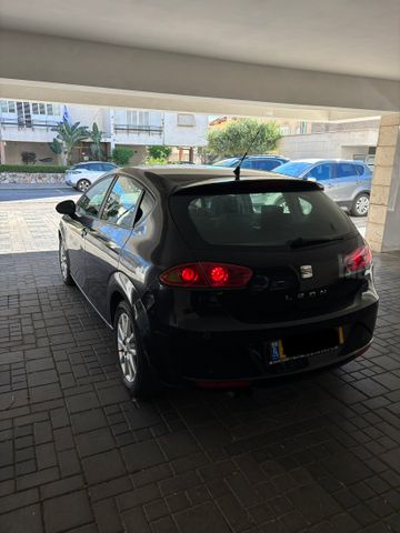 מודעת רכב סיאט לאון