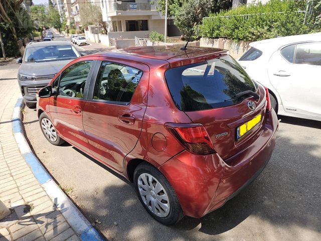 מודעת רכב טויוטה יאריס
