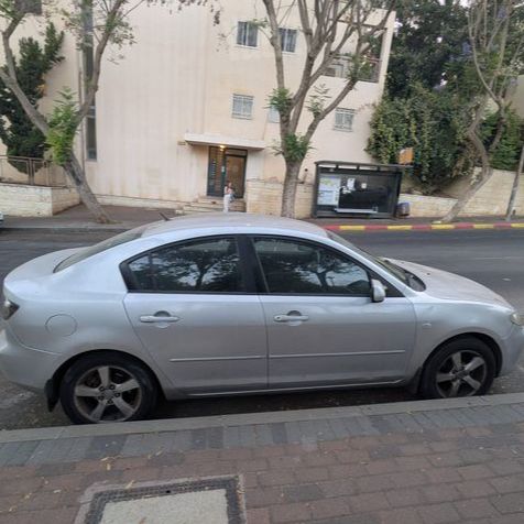 מודעת רכב מאזדה 3