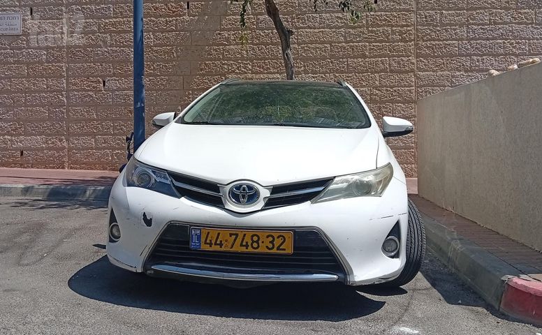 מודעת רכב טויוטה אוריס