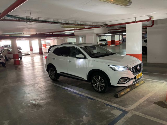 מודעת רכב אם ג'י EHS PHEV