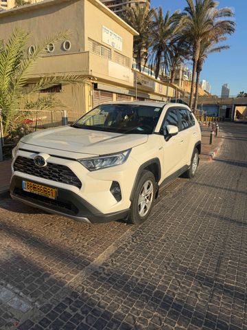 מודעת רכב טויוטה RAV4