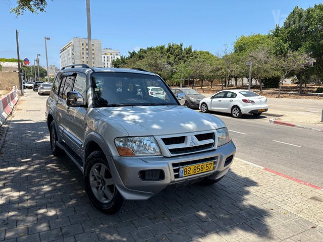 מודעת רכב מיצובישי פג'רו