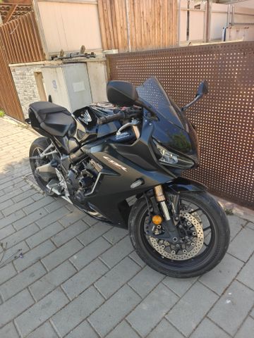 מודעת רכב הונדה CBR650R