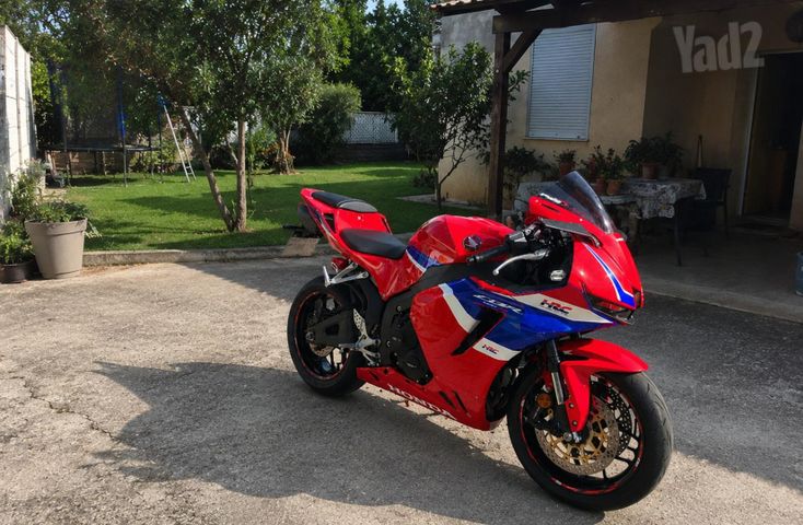 מודעת רכב הונדה CBR600RR