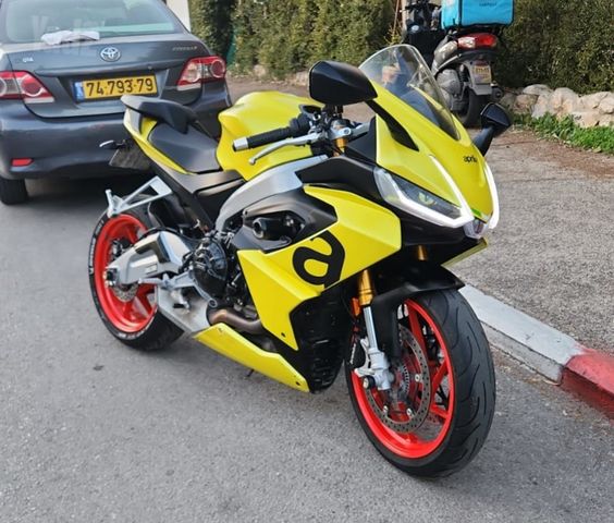 מודעת רכב אפריליה RS660