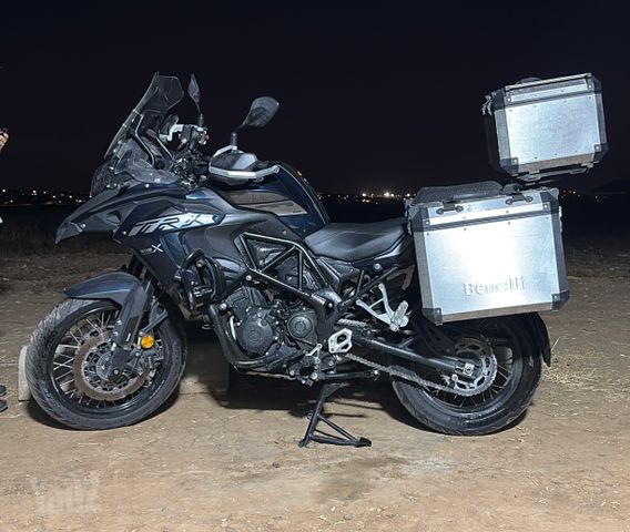 מודעת רכב בנלי TRK502X