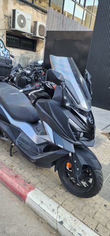 מודעת רכב סאן יאנג קרוזים 300