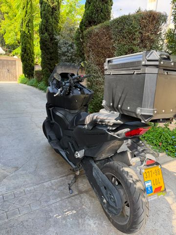 מודעת רכב הונדה FORZA750