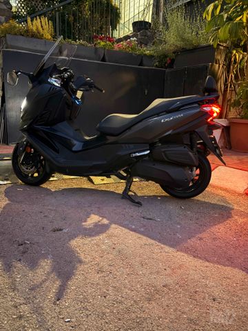 מודעת רכב סאן יאנג קרוזים 300