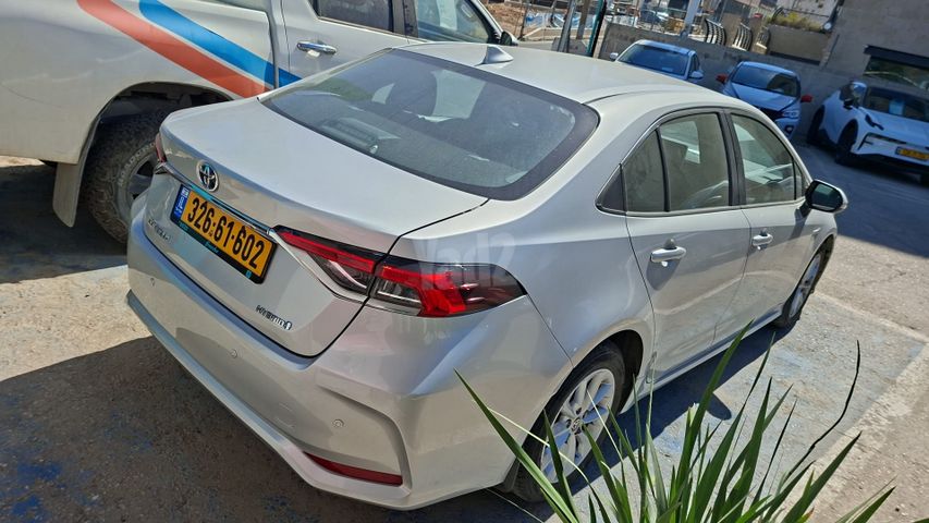 מודעת רכב טויוטה קורולה