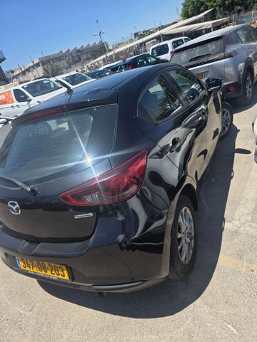 מודעת רכב מאזדה 2 2