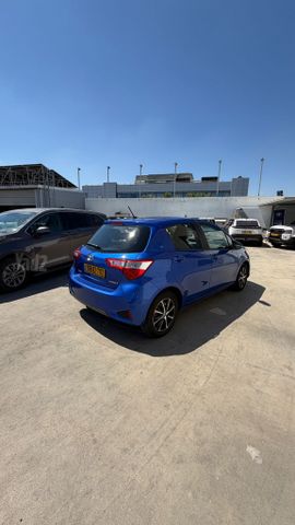 מודעת רכב טויוטה יאריס 2