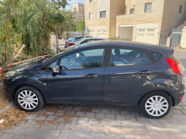 מודעת רכב פורד פיאסטה
