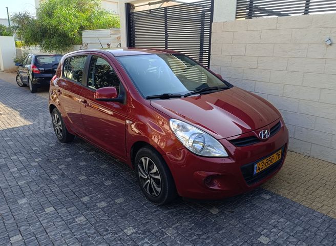 מודעת רכב יונדאי i20